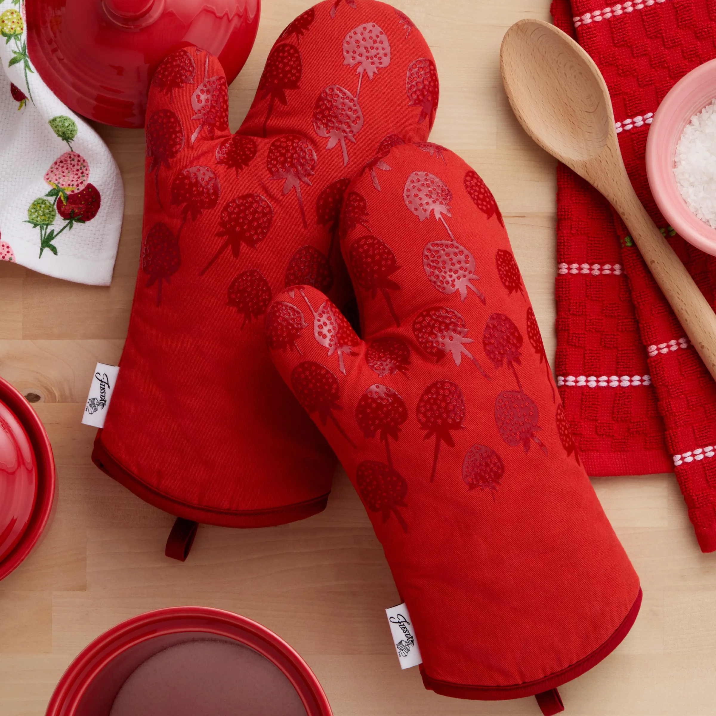 Falling Strawberries 4-Pack Oven Mitt Set|Fiesta Factory Direct Best