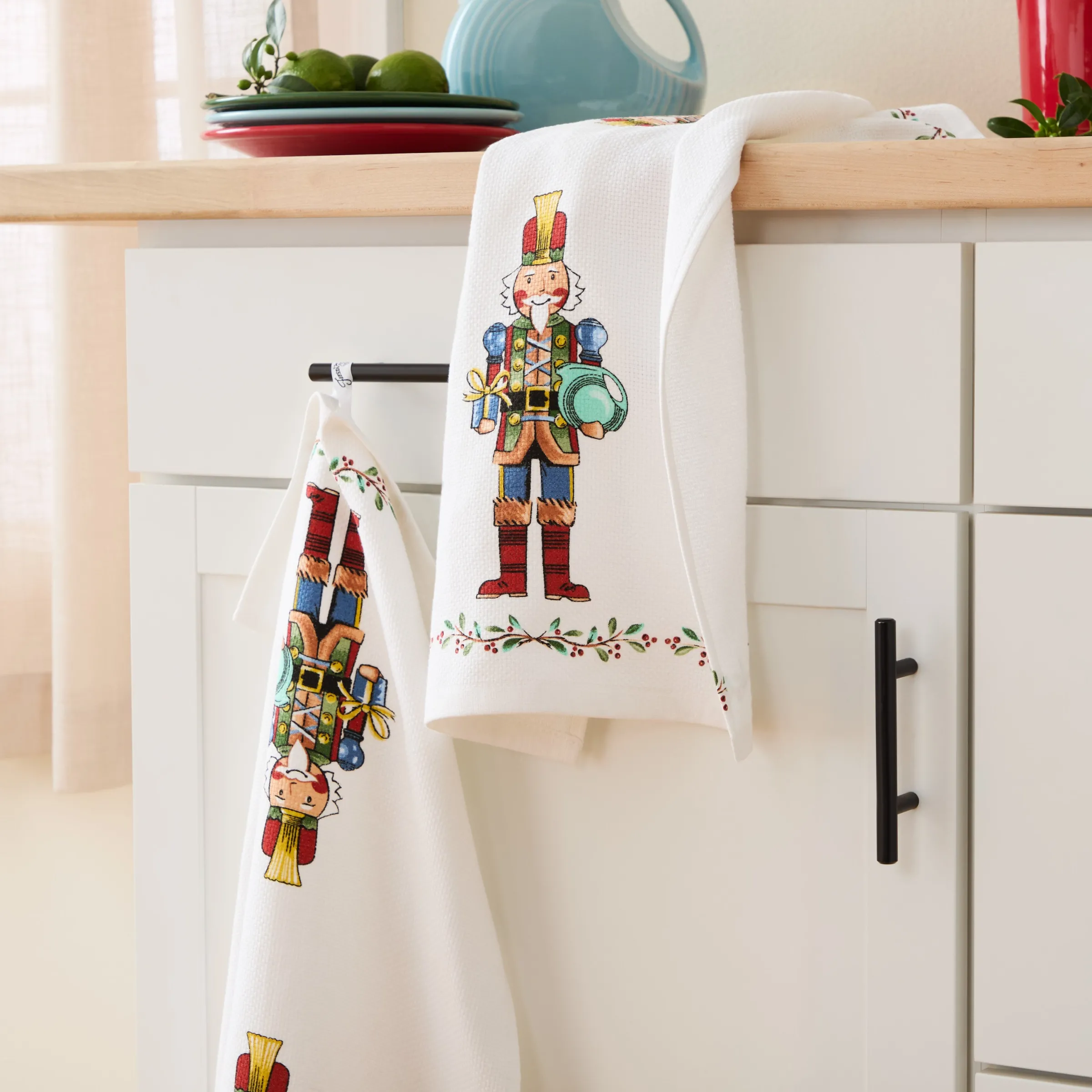 Nutcracker The Giver Holiday Holly Sprig Kitchen Towel Set|Fiesta Factory Direct Outlet